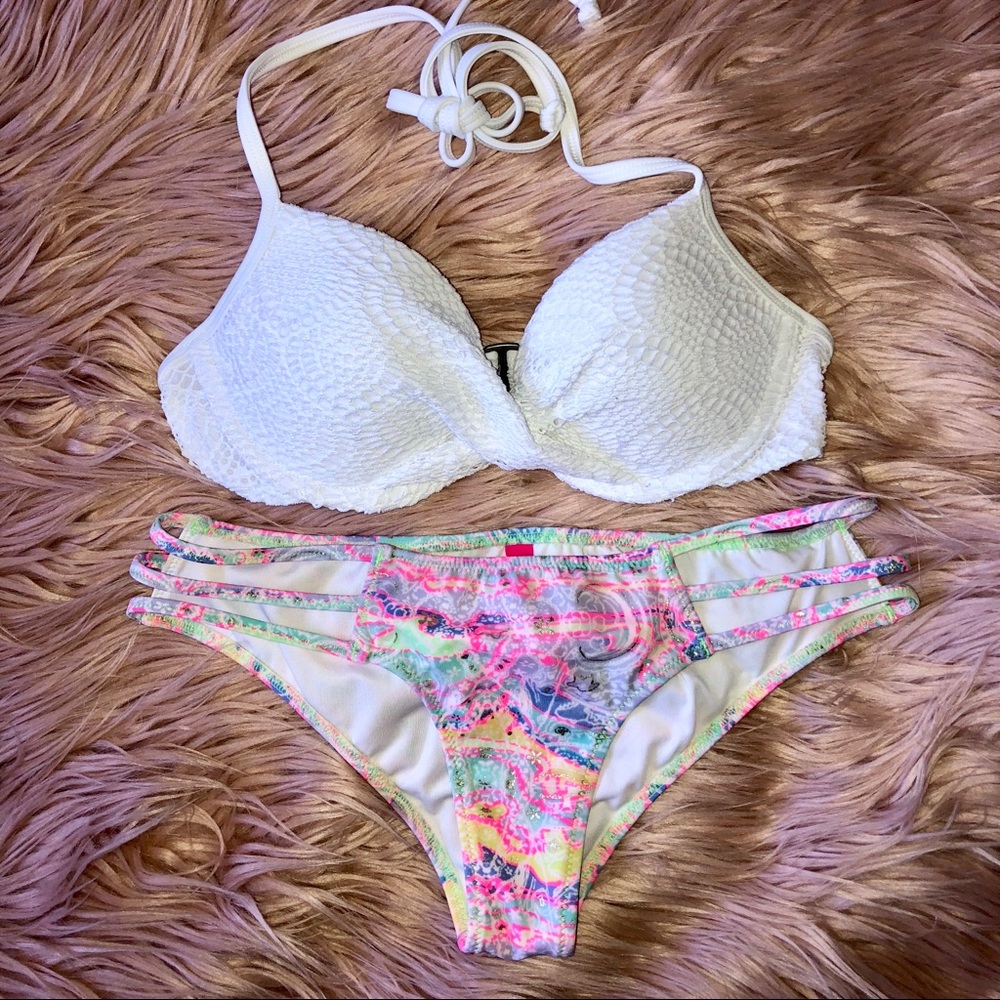 ❌SOLD ON MERCARI❌Swim set!